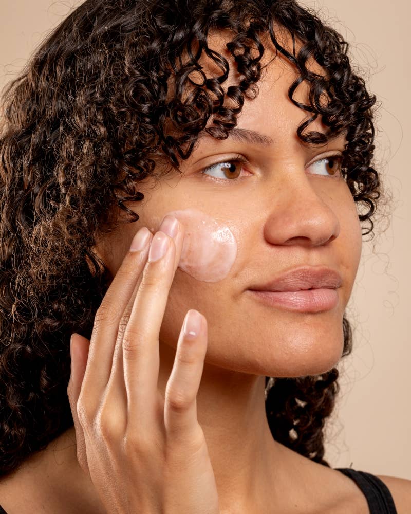 Illuminating facial serum - Pink radiance