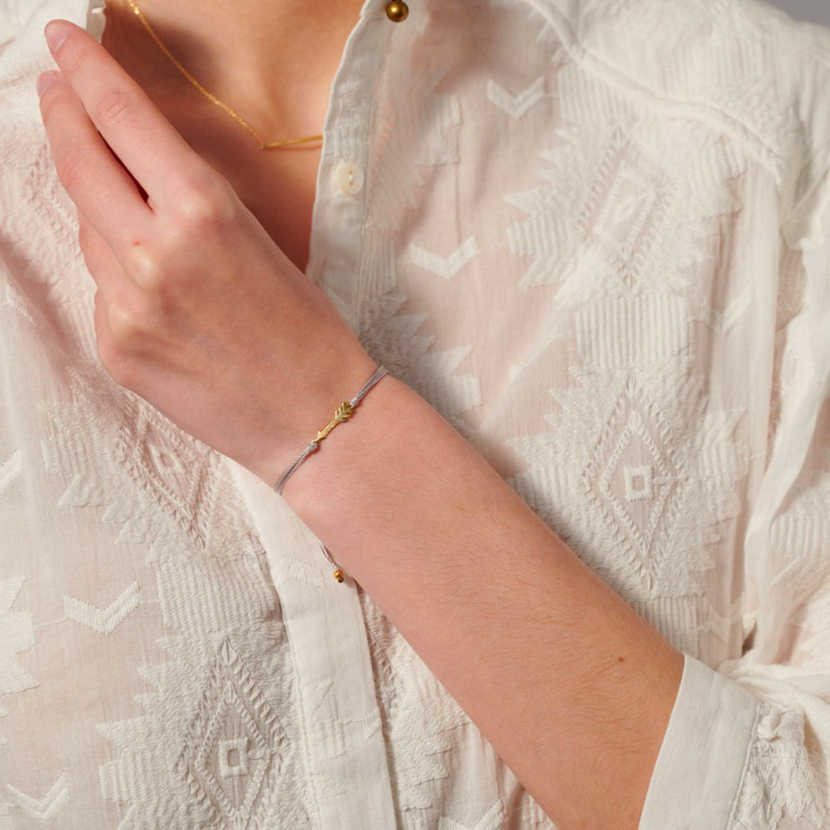 bracciale focus a forma di freccia