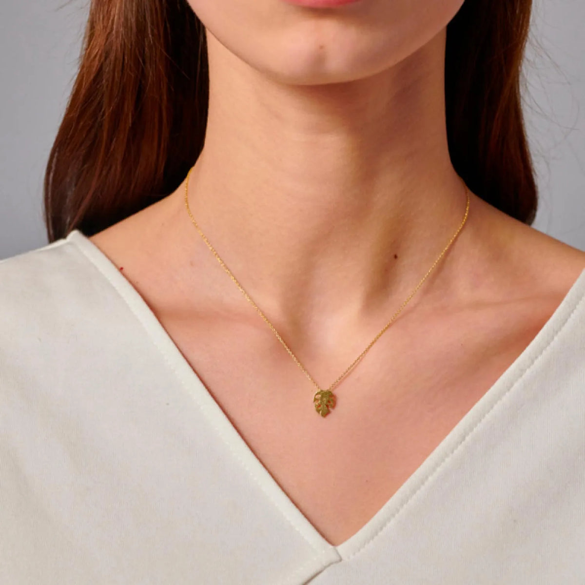 collana artigianale in argento Releaf a forma di foglia