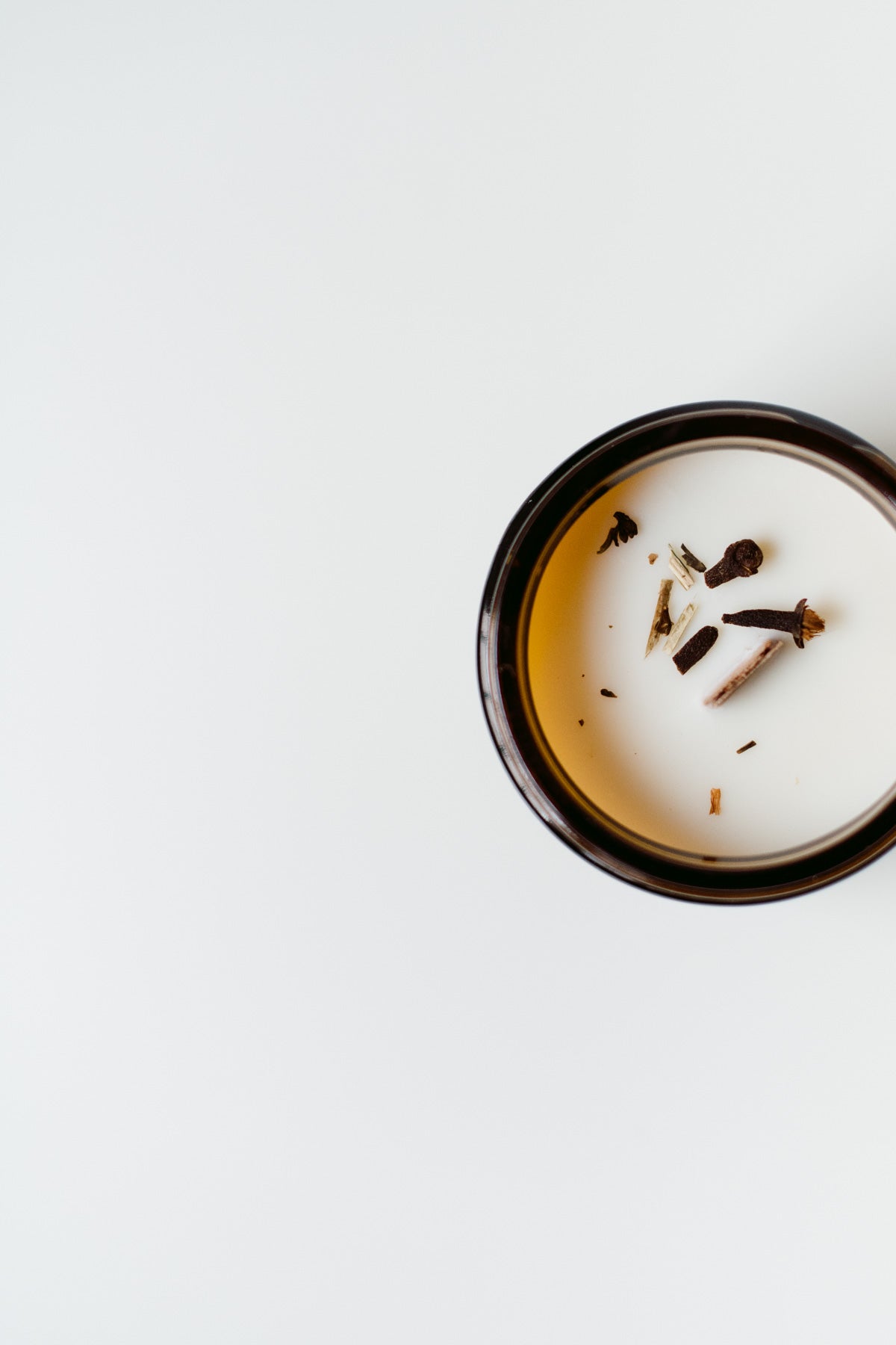 Duftkerze Love Like a Bomb 💣 220gr – Die Calathea