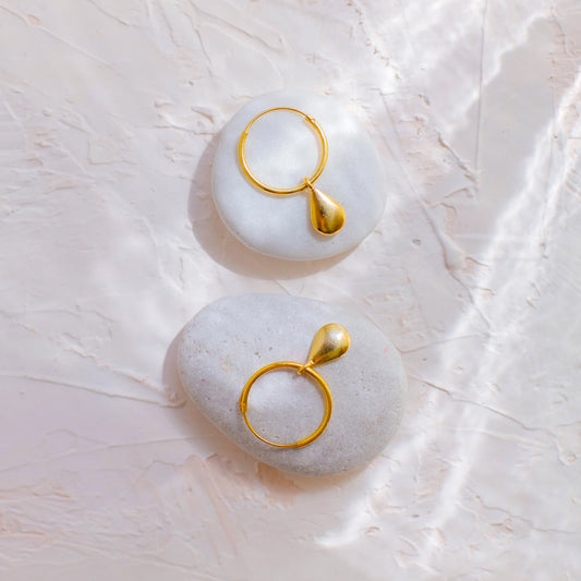 Drop Hoops – Orecchini a Goccia Minimal by Sparkling Wishes